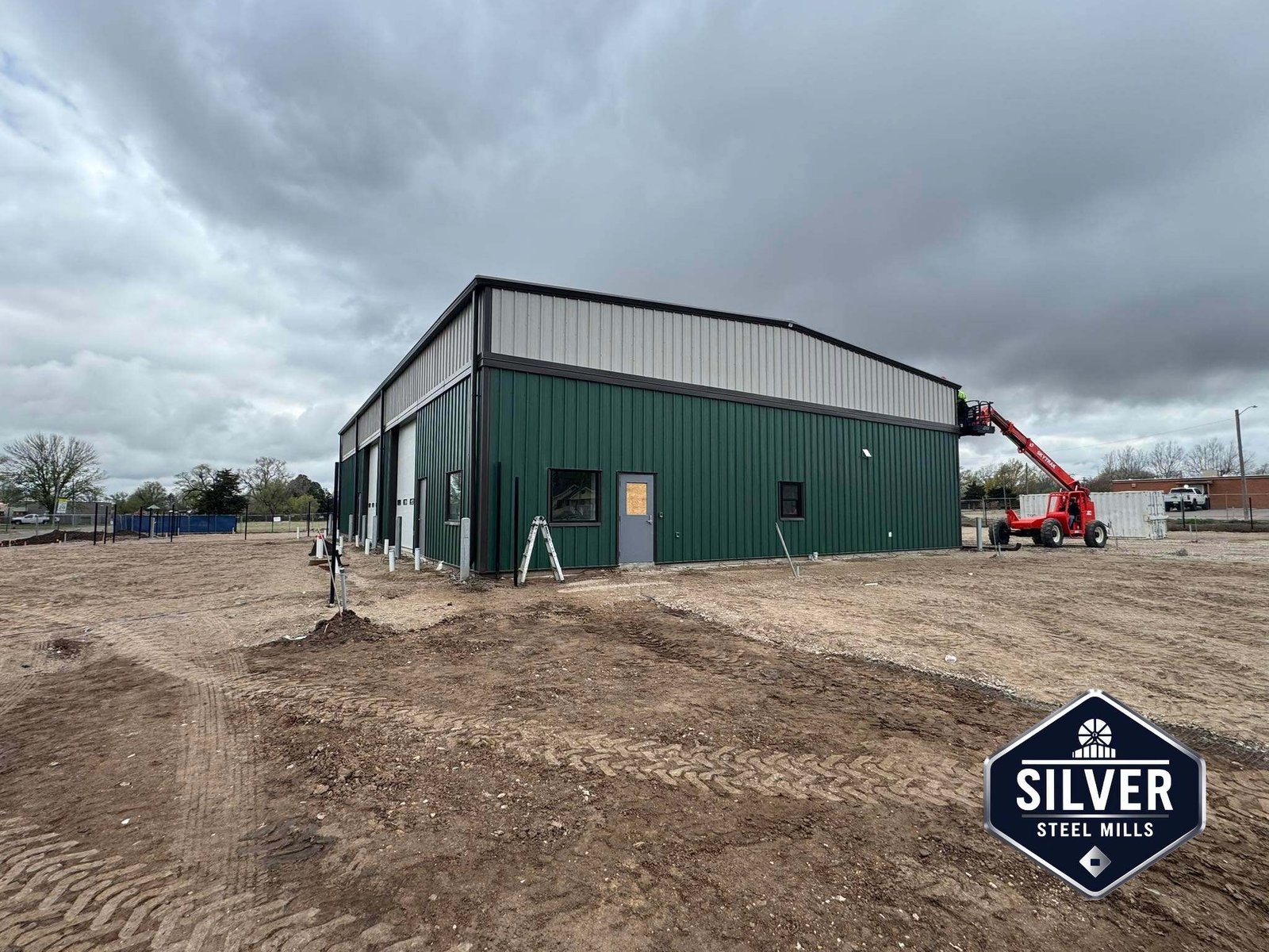Covered Industrial PEB Warehouse Pakistan - industrial prefabricated building
