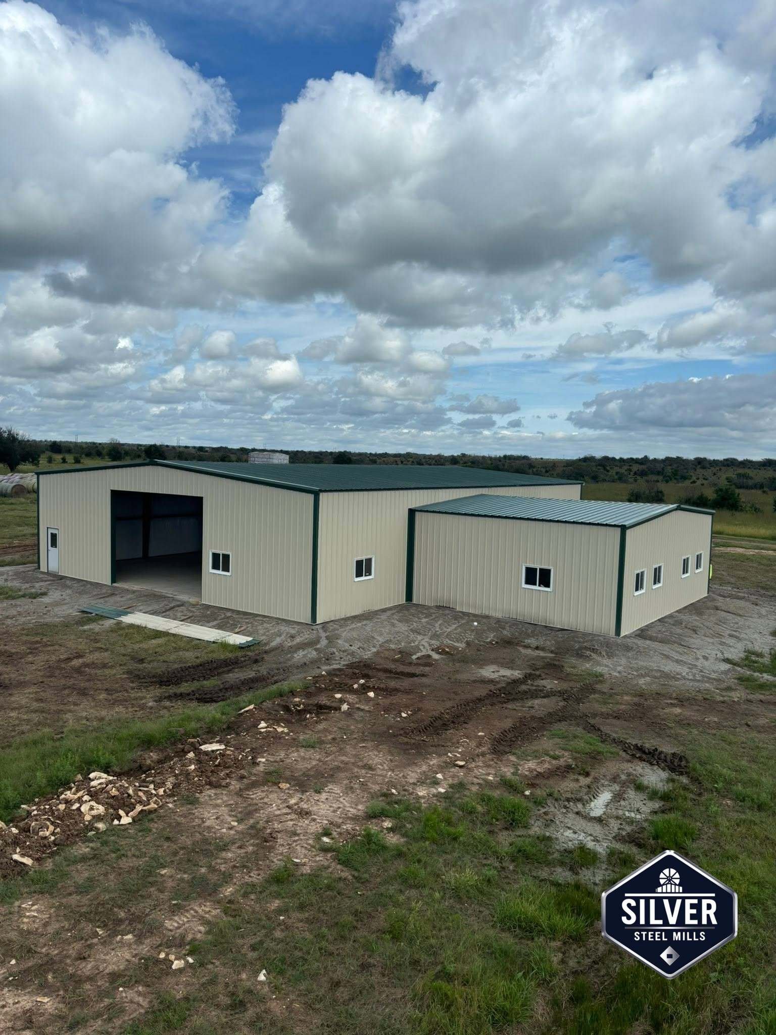 PEB Warehouse with Attached Office Pakistan Green Roof Steel Building